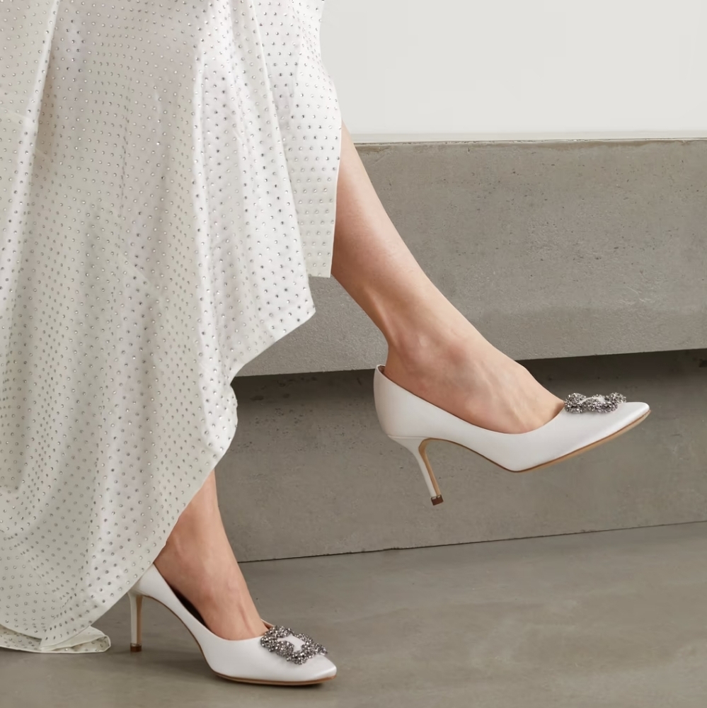 Manolo Blahnik hangisi 105